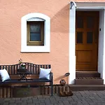 Dom wakacyjny In With Private Terrace