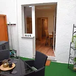Dom wakacyjny In With Private Terrace