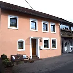 Dom wakacyjny In With Private Terrace Wilsecker