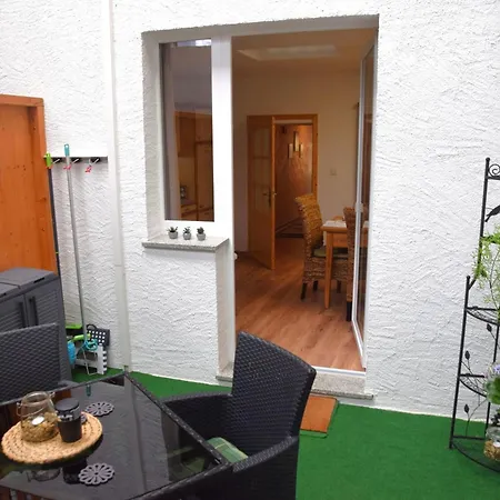 بيت للعطل In With Private Terrace